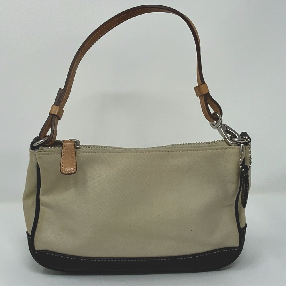 COACH Hampton Demi Off-white & Black baguette mini